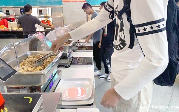 集点餐、称重、结算、营养分析于一体的智能称重台是怎么样的
